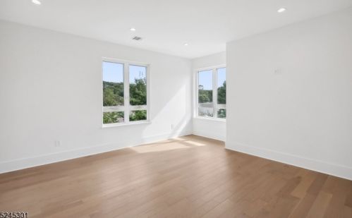 1306 Pleasant Valley Way, Town Center NJ  07052-1421 exterior