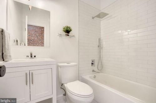 308 T St, Washington DC 20001-1843 exterior