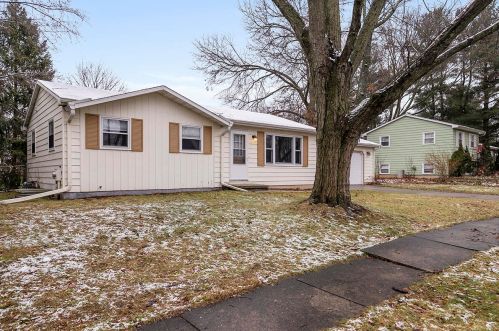 2536 Chaparral St, Kalamazoo MI  49006-1329 exterior