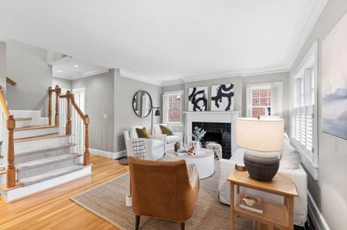 875 Kings Ct, Atlanta GA 30306-3431 exterior