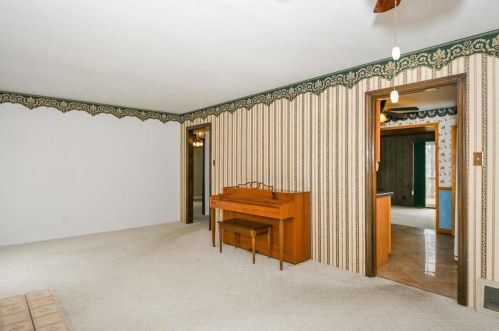 9031 Southview Ln, Saint Louis MO 63123-6442 exterior