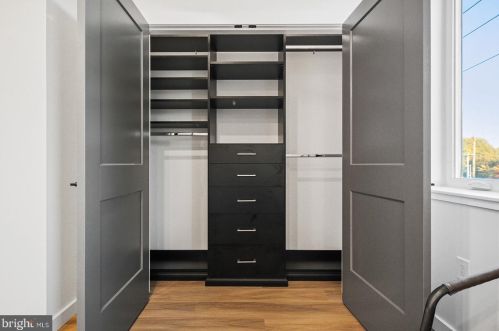 241 Allen St, Philadelphia PA  19125-4103 exterior