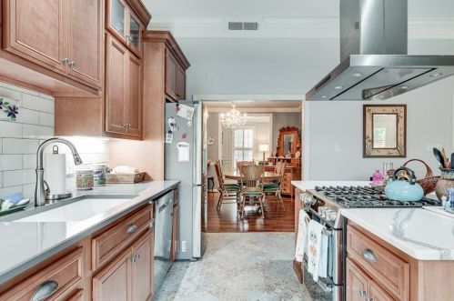 7 Kings Walk, Atlanta GA 30307-1205 exterior