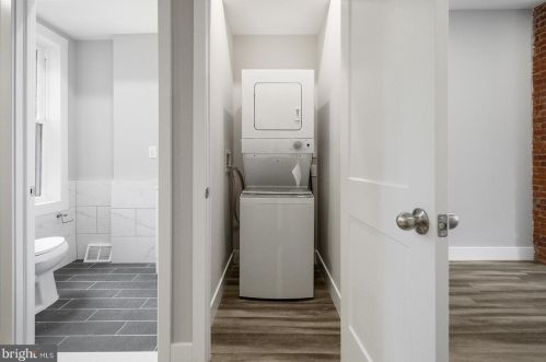 2418 4th St, Philadelphia PA  19148-3905 exterior