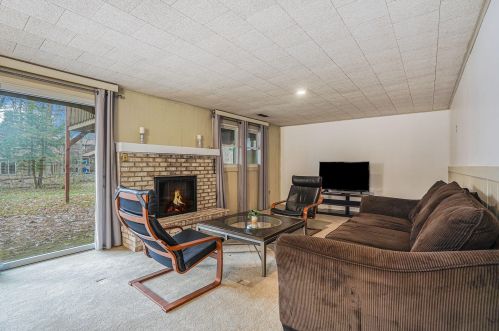 4787 Grenadier Dr, Wyoming MI exterior