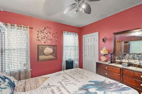 127 Plantation St, Worcester MA 01604-3067 exterior