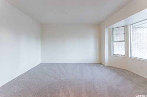 9525 Shoshone Ct, Sandy UT 84092-3074 exterior