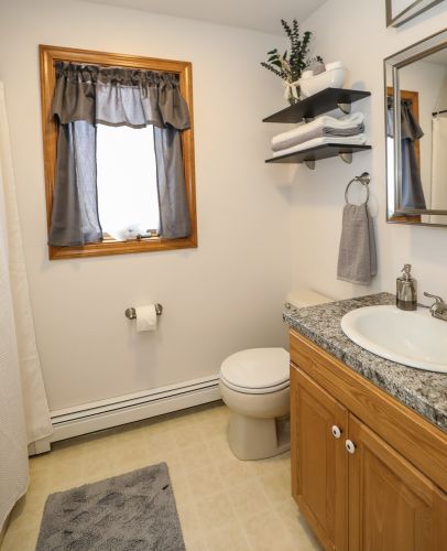 63 Chichester Rd, Concord NH 03307-0706 exterior