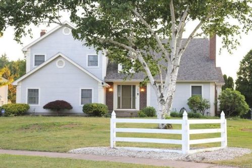 202 Gorden Cir, Windsor CT  06095-1780 exterior