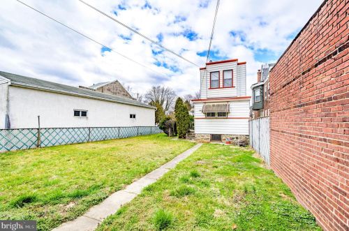 5435 American St, Philadelphia PA 19140-5726 exterior