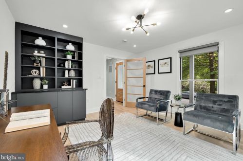 4624 Asbury Pl, Washington DC  20016-4325 exterior