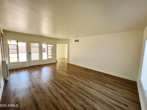 535 Edgemont Ave, Phoenix AZ  85003-1012 exterior