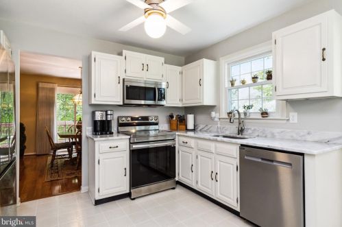 4020 Arjay Cir, Ellicott MD 21042-5635 exterior