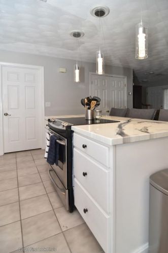 76 Verdi St, Providence RI  02904-4736 exterior