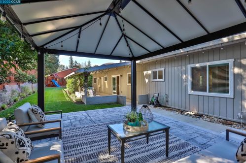 3782 Hitchcock Rd, Concord CA 94518-1732 exterior