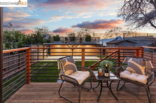 1334 Kains, Berkeley CA 94702-1016 exterior