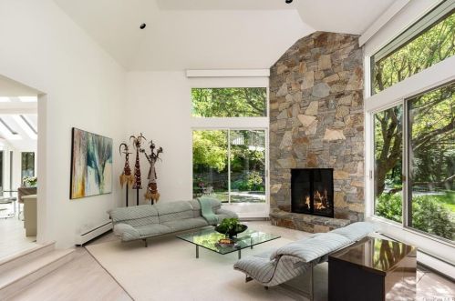 17 Tallwoods Rd, Armonk NY 10504-1020 exterior