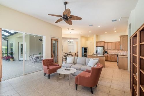 7638 Mulberry Ln, Naples FL 34114-9439 exterior