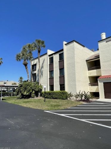 3635 Boca Ciega Dr, Naples FL 34112-6876 exterior