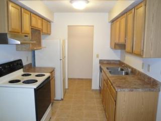 1304 Saint Clair Ave, Saint Paul MN  55105-2873 exterior