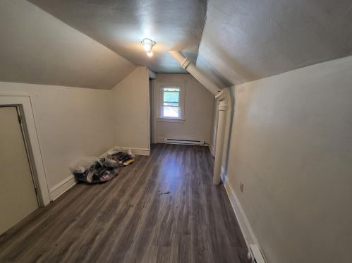 4651 48, Milwaukee WI 53220-4113 exterior