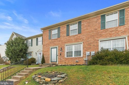 7 Johnamac, Littlestown, PA 17340-1148
