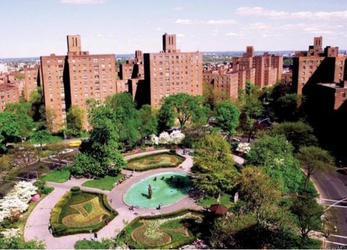 1515 Metropolitan Ave, Bronx NY 10462-6100 exterior