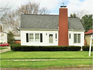 1080 State St, Vermilion, OH 44089-1243