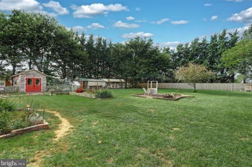 375 Basehoar School Rd, Littlestown PA 17340-9551 exterior