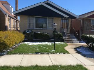 10039 Saint Lawrence Ave, Chicago IL  60628-2251 exterior