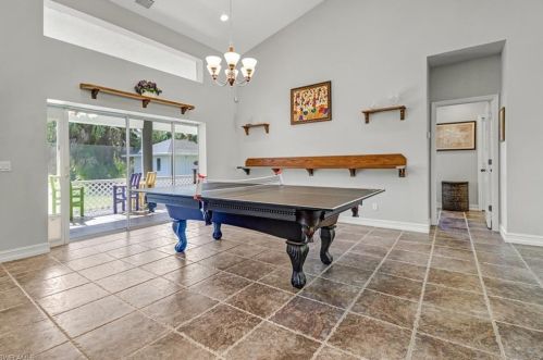 1520 16 Ave, Naples FL 34117-5211 exterior