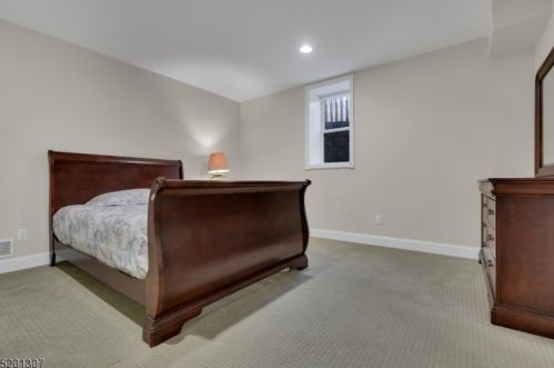 7 Chilton Rd, Chester NJ  07930-3107 exterior