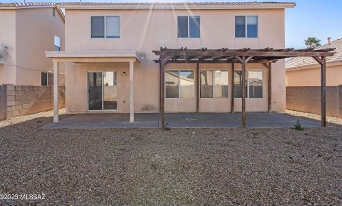 8238 Placita Del Parque, Tucson AZ  85747-5244 exterior