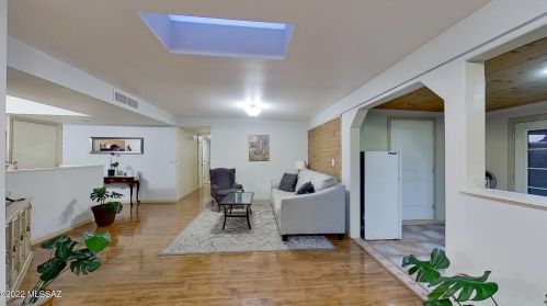 9401 Deer Trl Cir, Tucson AZ 85710-8034 exterior