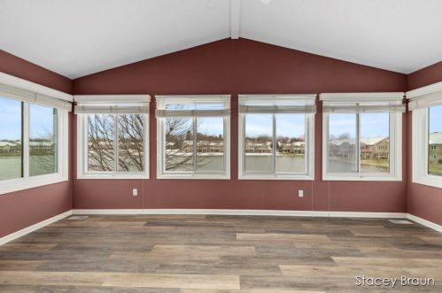 1730 Lisa Dr, Byron Township MI 49315-8006 exterior