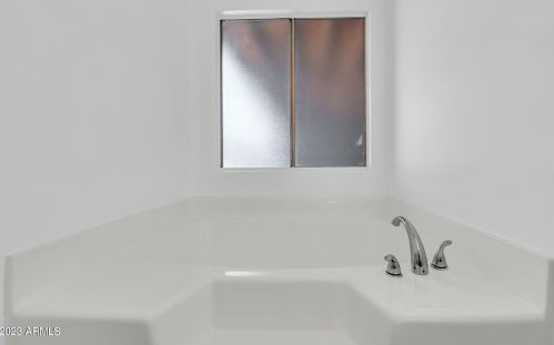 18048 2nd Pl, Phoenix AZ  85022-1511 exterior