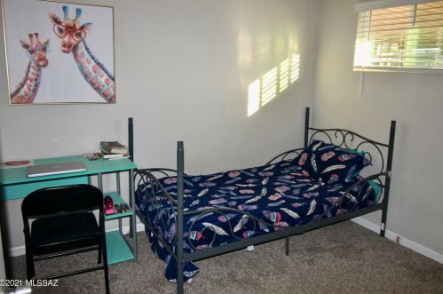 7365 Eastview Dr, Tucson AZ 85710-5519 exterior