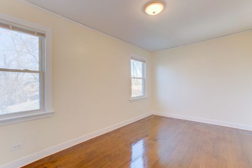 10742 Whipple St, Chicago IL 60655-2008 exterior