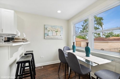 352 91st St, Chicago IL 60619-7427 exterior