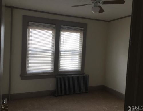 2 6th St, New Brunswick NJ 08901-3316 exterior