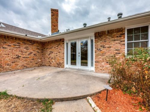 9612 Ferndale Rd, Dallas TX 75238-2731 exterior