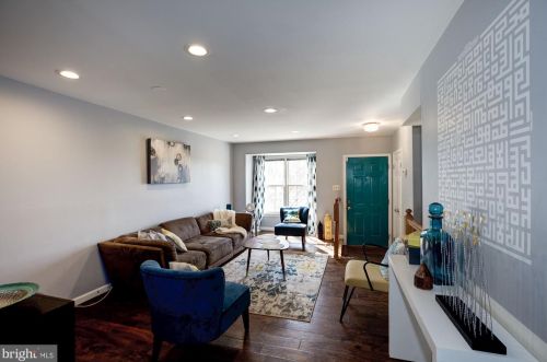 3018 Colonial Springs Ct, Alexandria, VA 22306-2856