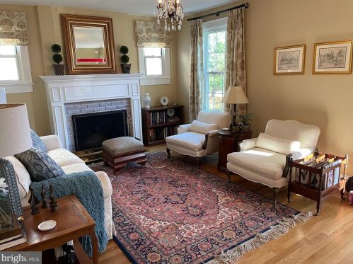 3829 9th St, Arlington, VA 22204-1529