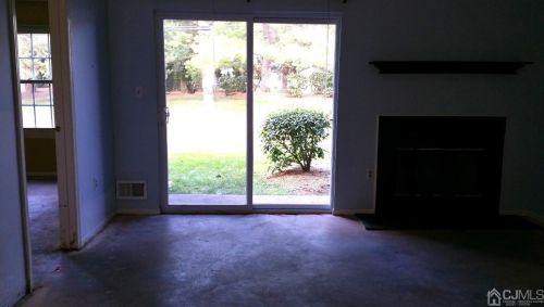 405 Porter Way, Bridgewater NJ 08807-3537 exterior