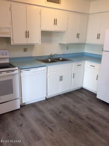 39 Pastime Rd, Tucson AZ  85705-3399 exterior