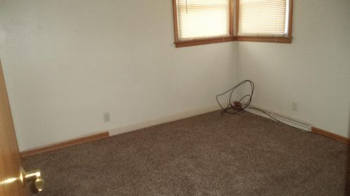 8128 Clovernook St, Milwaukee WI 53223-5541 exterior