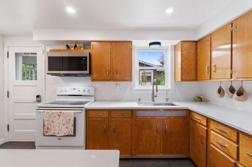 7205 Mcclure Ave, Pittsburgh PA  15218-2307 exterior