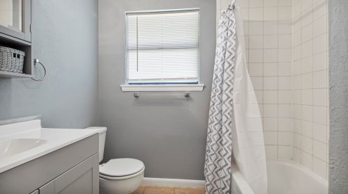 1737 County Hwy 183, Defuniak Springs FL 32433-4359 exterior