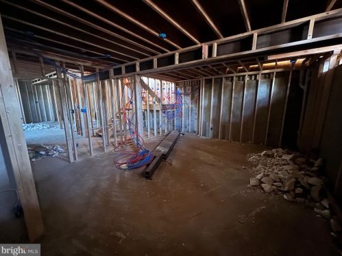 6627 Lincoln Dr, Philadelphia PA exterior