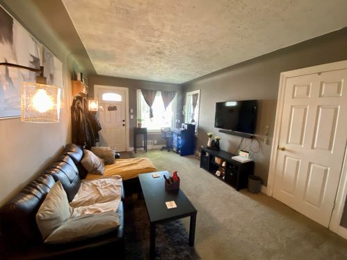 2283 Hudson St, Meskegon MI 49441-3221 exterior